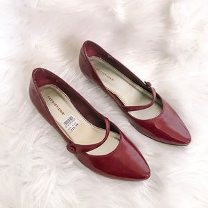 Maroon Pointed Toe Kitten Heel Sandals